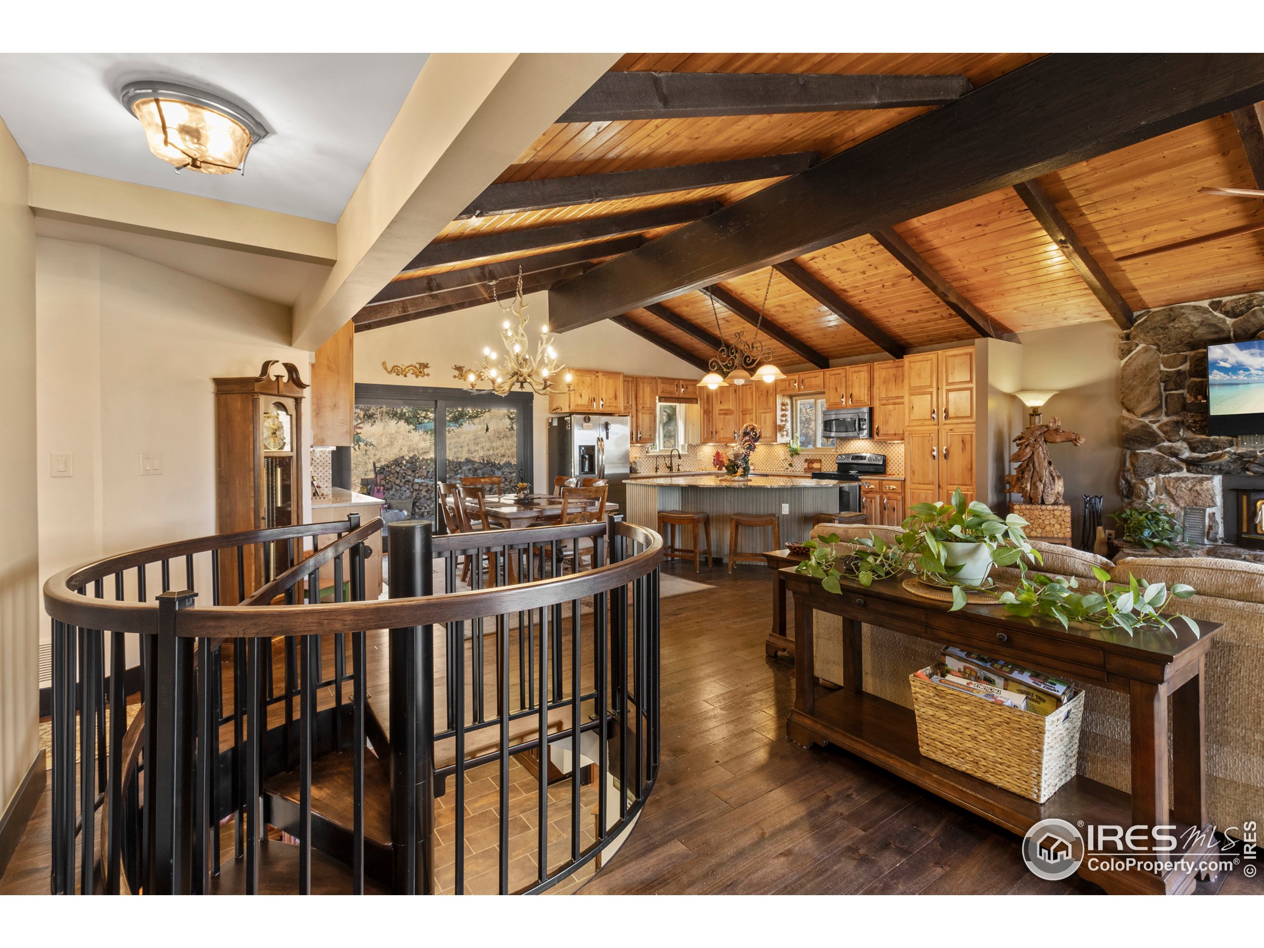 27033 Thea Gulch Road Golden, CO 80403 - Photo 5 of 42