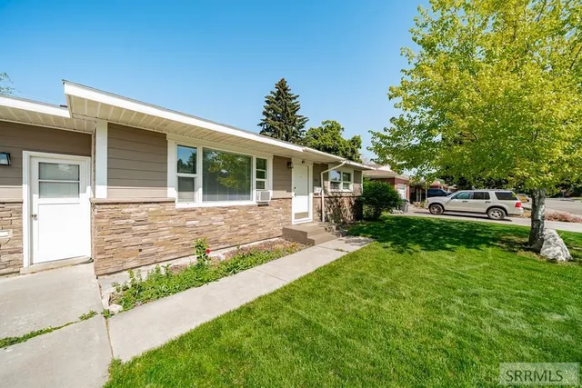 $359,900 | 1020 Koster Avenue, Idaho Falls, ID 83404