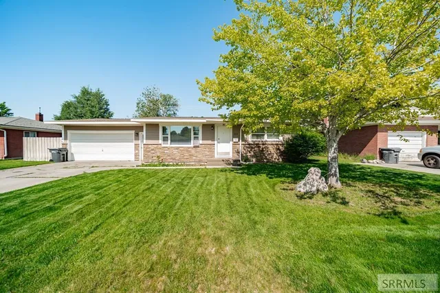 $359,900 | 1020 Koster Avenue, Idaho Falls, ID 83404
