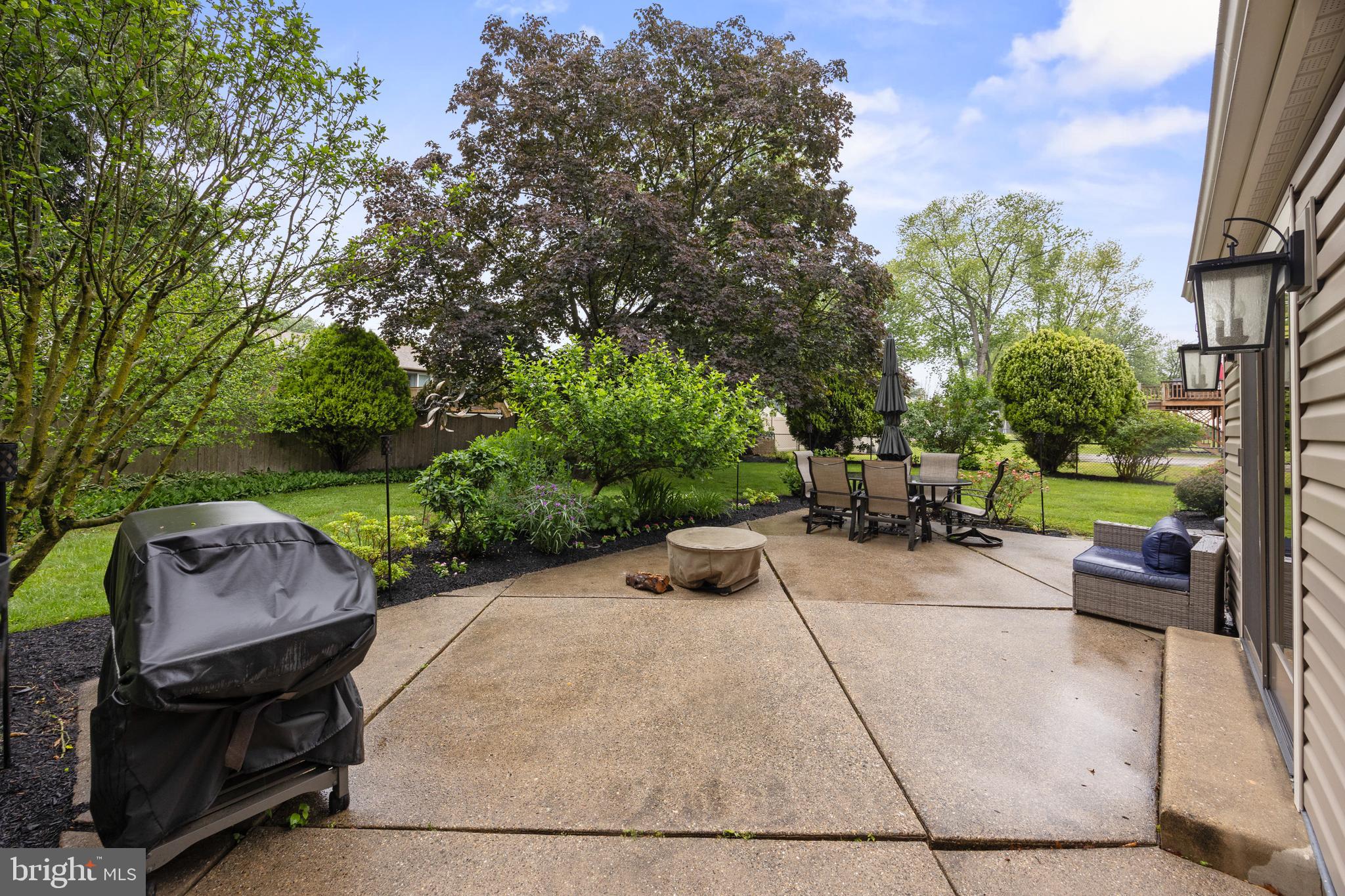 209 Tinder Marlton, NJ 08053 - Photo 37 of 47 a view of a backyard with sitting area