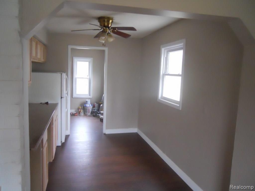 22739 Middlebelt Road Farmington, MI 48336 - Photo 7 of 11