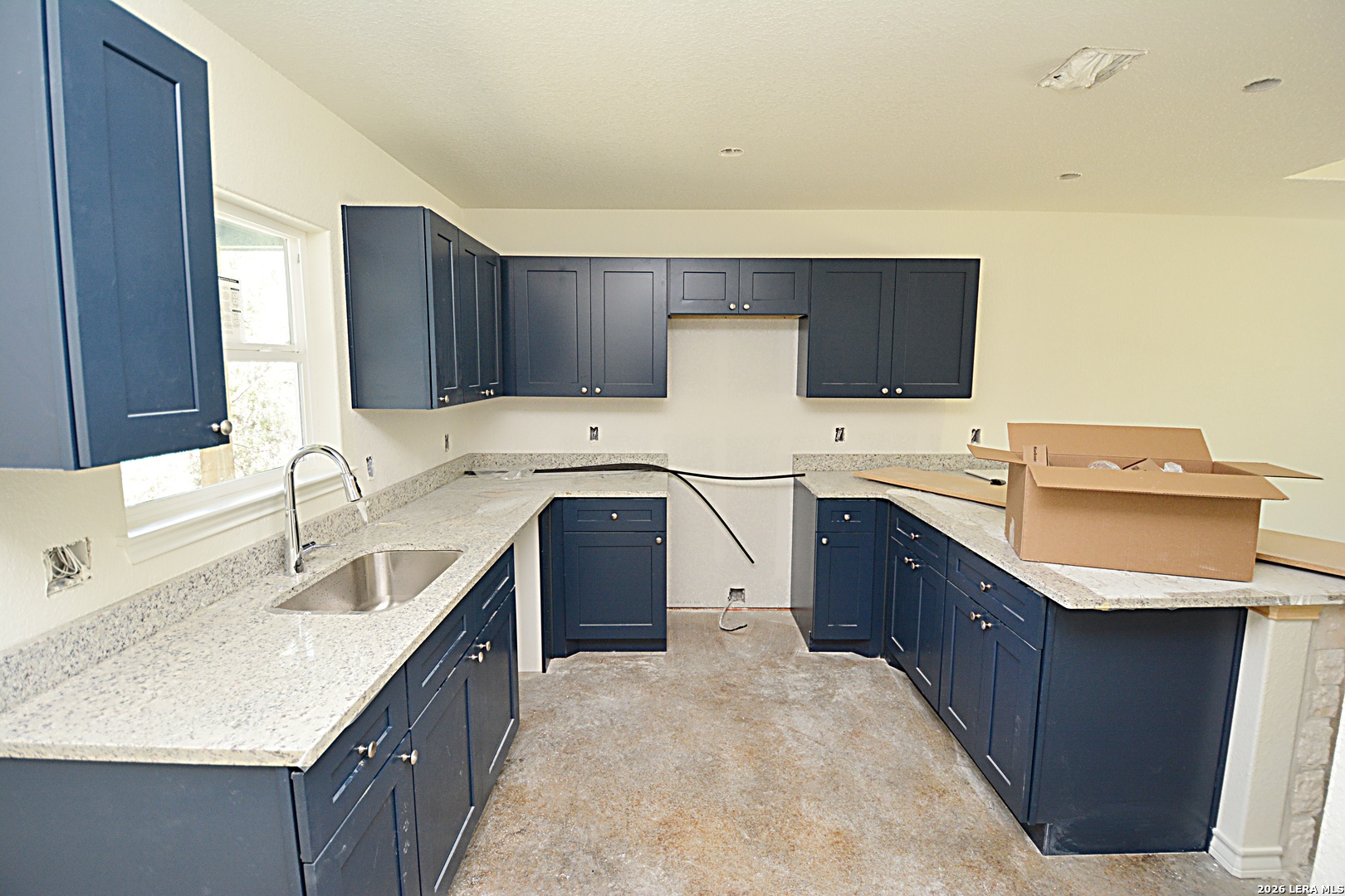 201 Country Spring Branch, TX 78070 - Photo 3 of 10