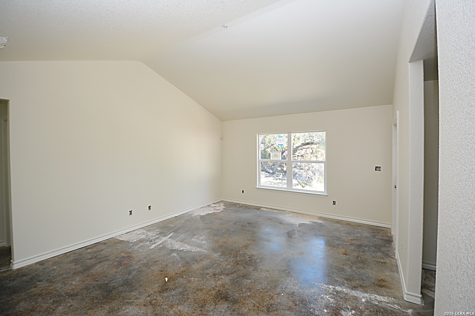 201 Country Spring Branch, TX 78070 - Photo 4 of 10