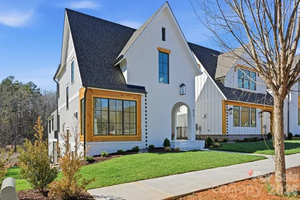 $1,600,000 | 612 Walnut Street, Davidson, NC 28036
