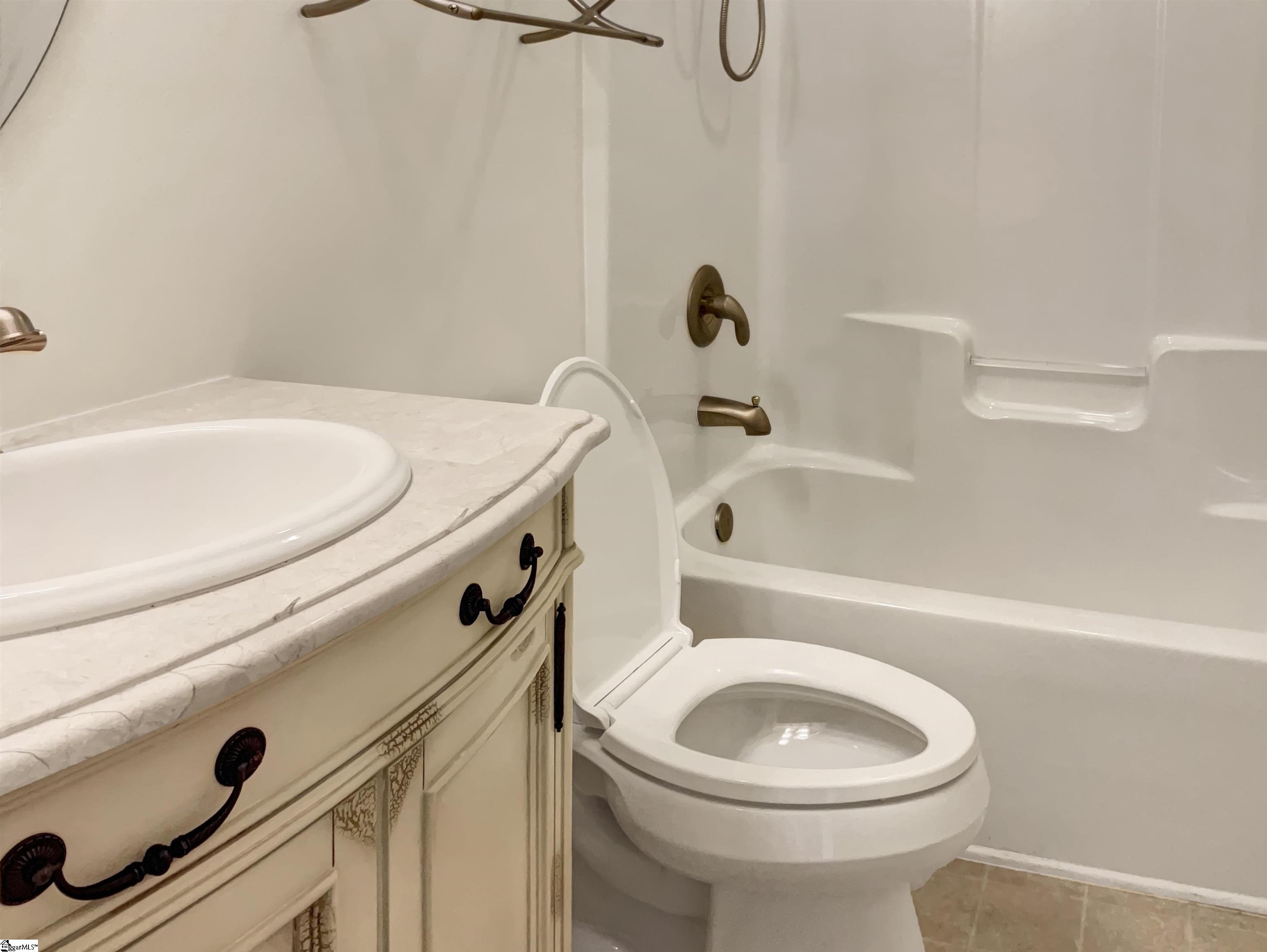 210 Lansfair Way Greenville, SC 29607 - Photo 9 of 33 Gallery Image 9