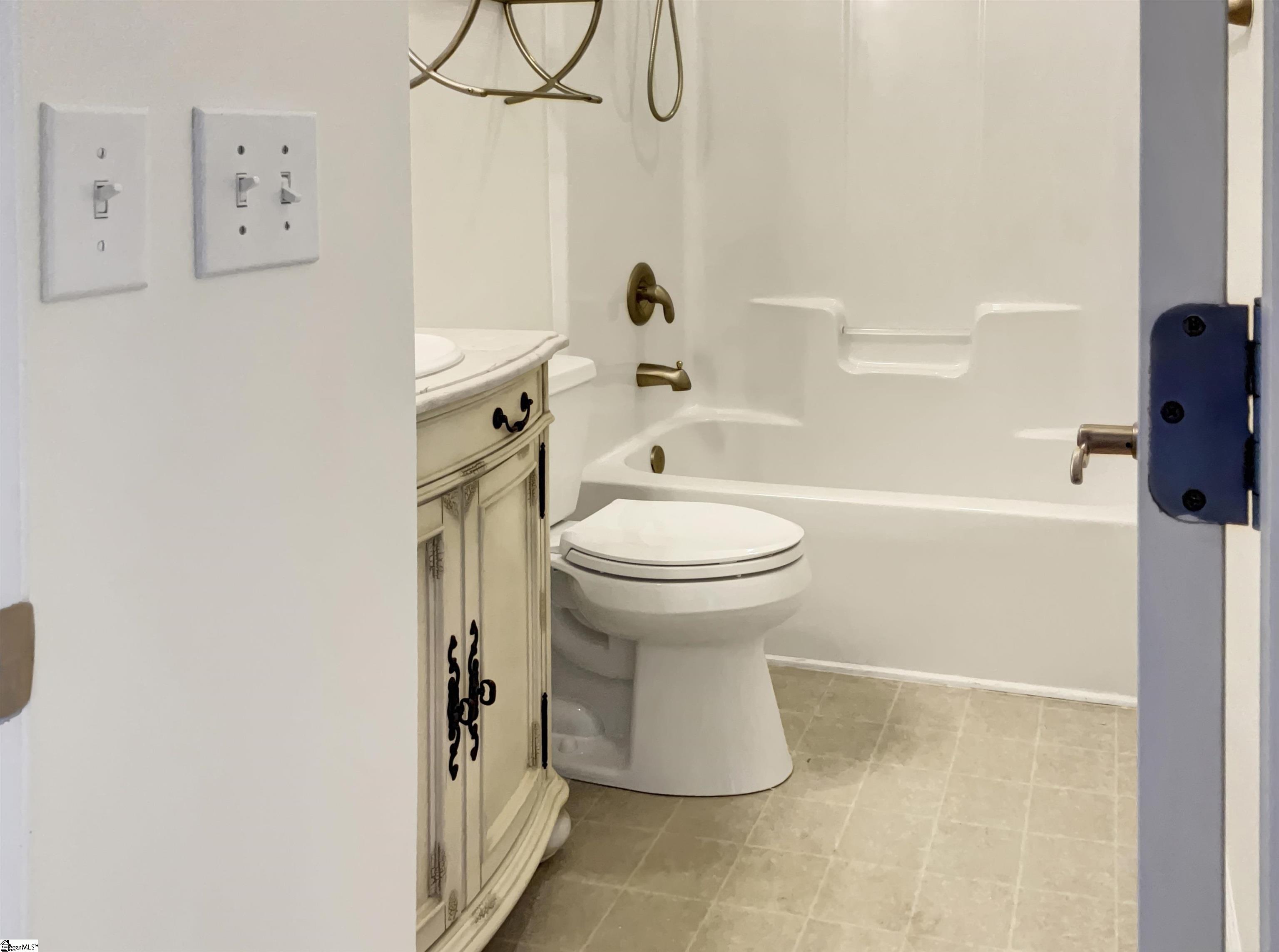 210 Lansfair Way Greenville, SC 29607 - Photo 10 of 33 Gallery Image 10