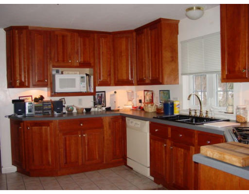 7 Breton Road Upton, MA 01568 - Photo 3 of 4 Gallery Image 3