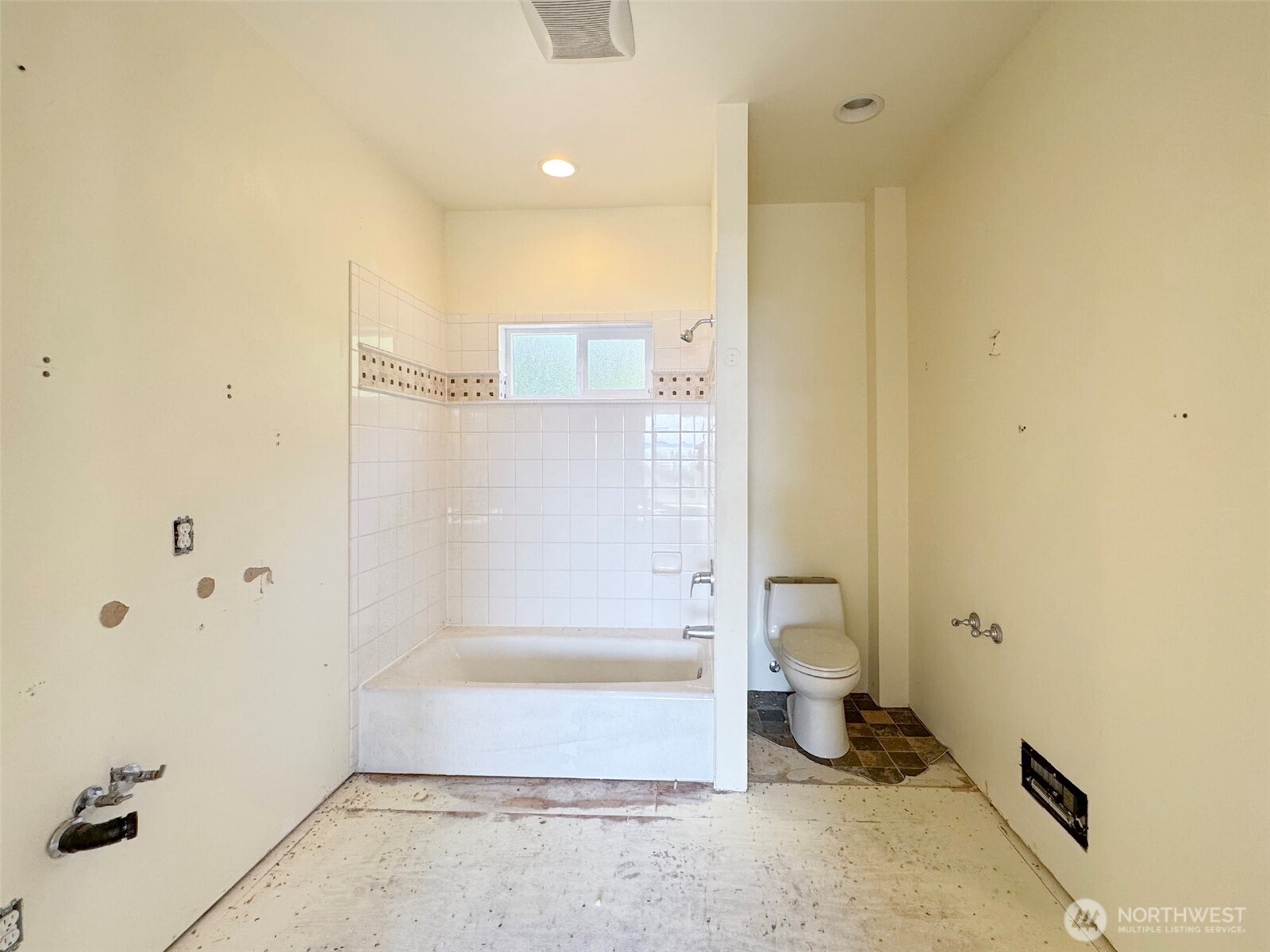 888 Farrington Road Port Angeles, WA 98363 - Photo 37 of 40 Gallery Image 37