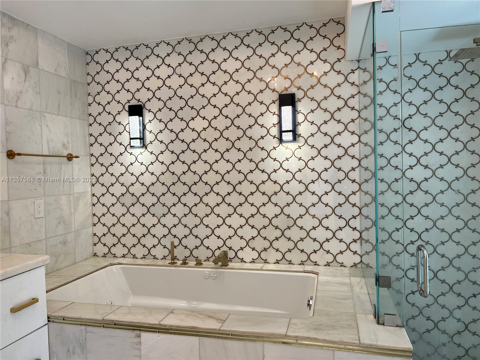 The Hammocks Miami, FL 33186 - Photo 24 of 28 a bathroom with a bathtub