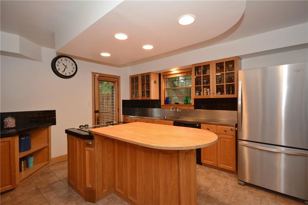 3233 Apache Road Bethel Park, PA 15241 - Photo 8 of 24 Gallery Image 8