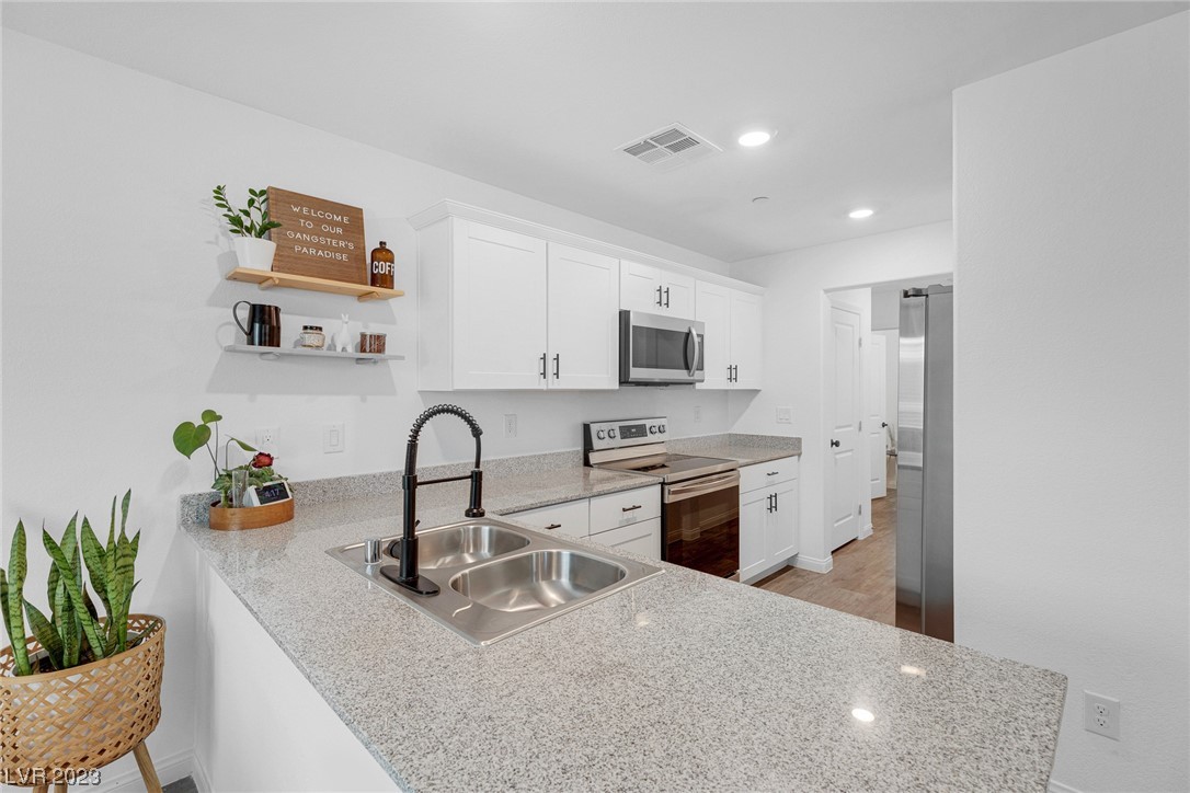 12108 Frost Lime Road, Unit 3 Las Vegas, NV 89183 - Photo 2 of 35 Gallery Image 2