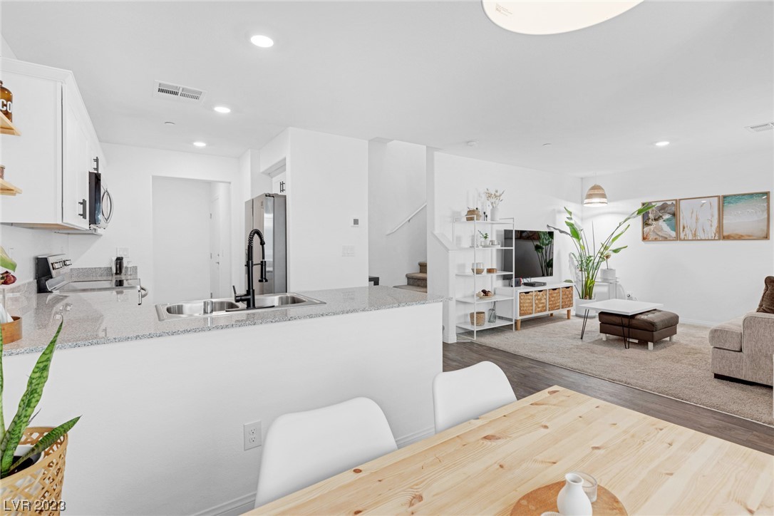 12108 Frost Lime Road, Unit 3 Las Vegas, NV 89183 - Photo 3 of 35 Gallery Image 3