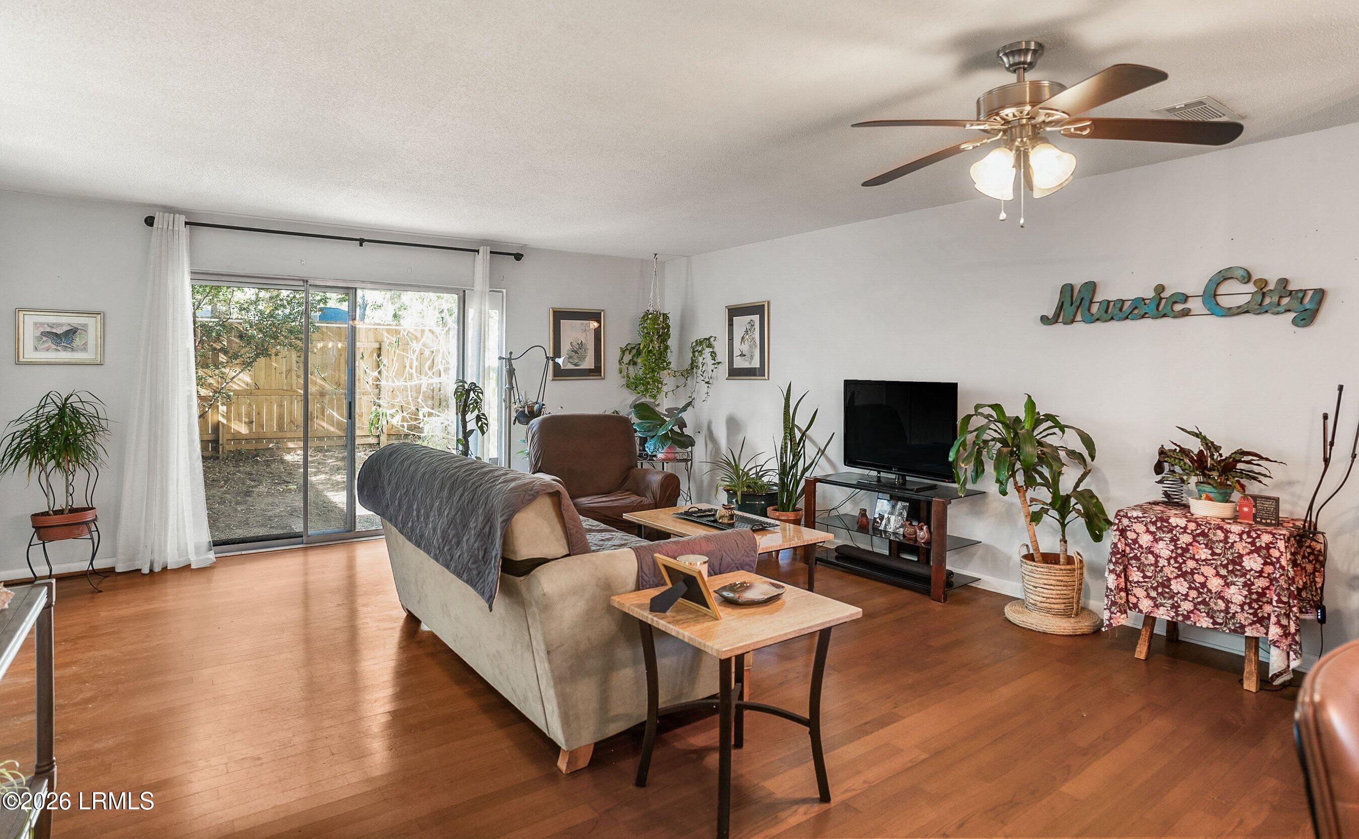 900 State Rd S-7-297, Unit B2 Beaufort, SC 29902 - Photo 5 of 27 BR13