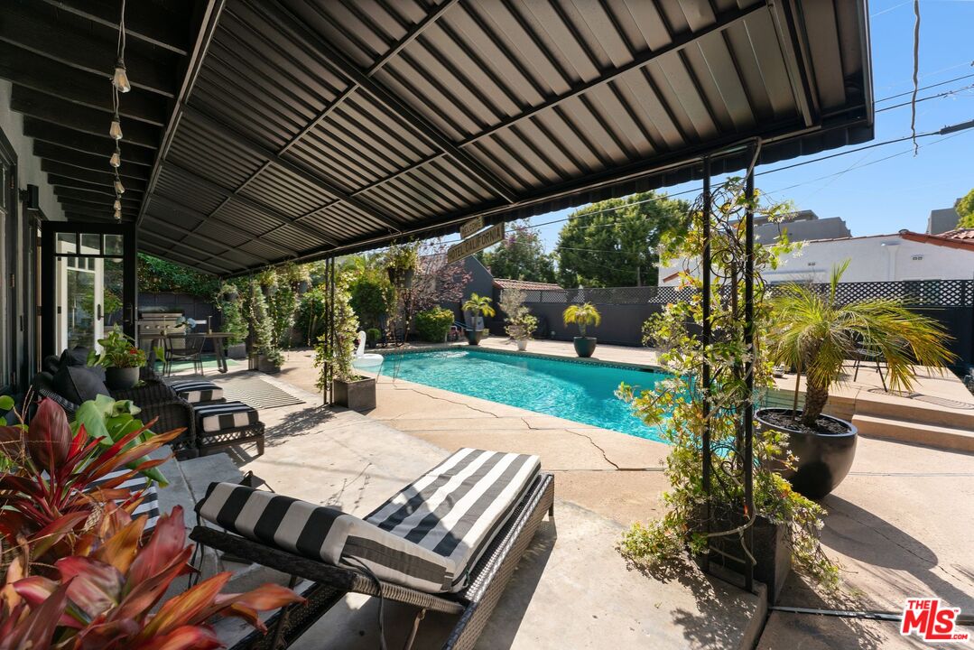 1903 Preuss Road Los Angeles, CA 90034 - Photo 29 of 44 Gallery Image 29