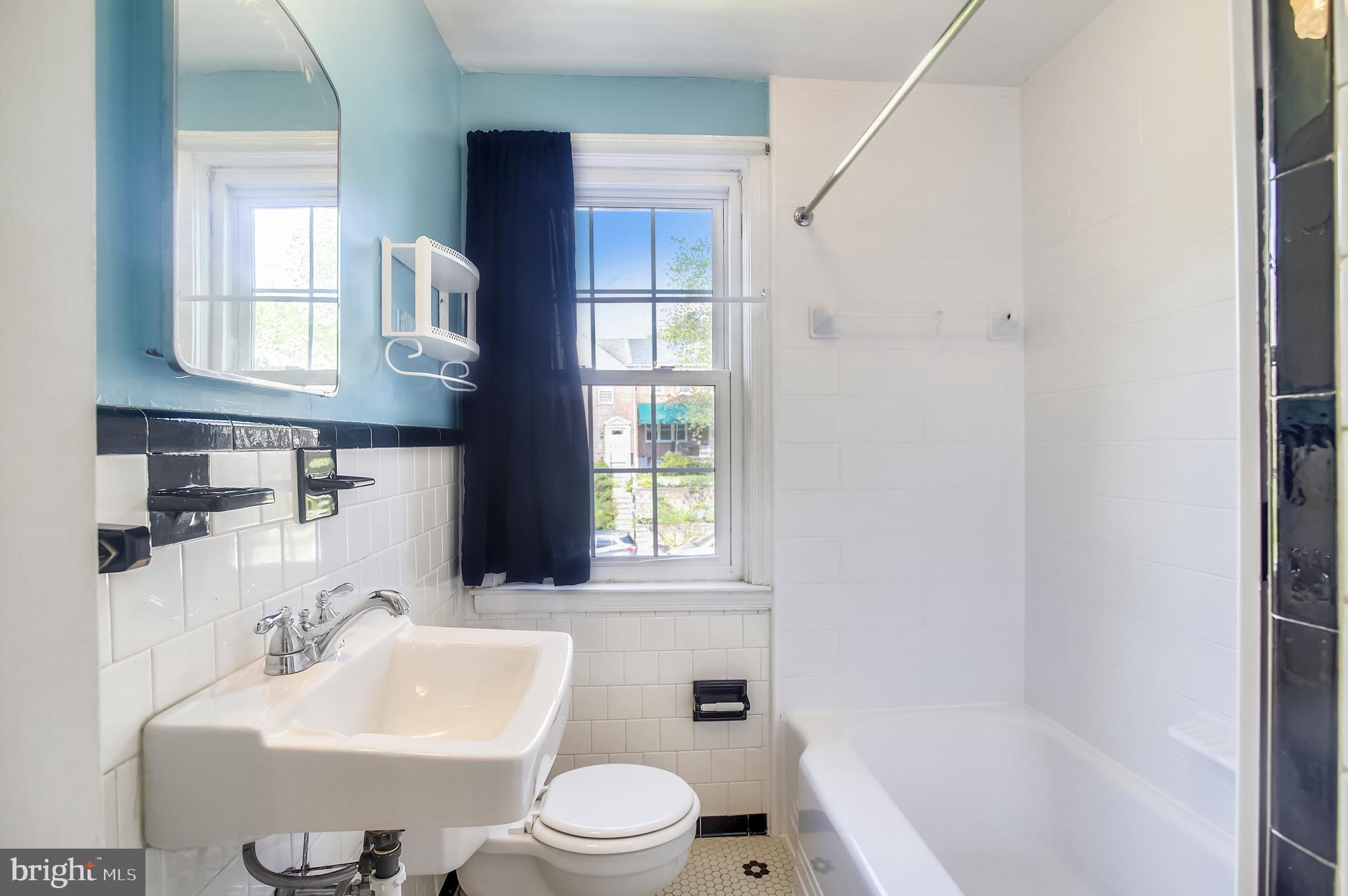 8125 Clyde Bank Road Towson, MD 21286 - Photo 27 of 38 Upstairs Bathroom