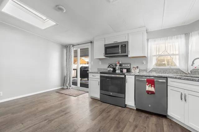 $225,000 | 73 Riverledge Drive, Goffstown, NH 03045