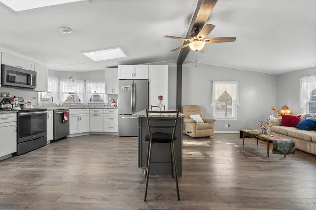 $225,000 | 73 Riverledge Drive, Goffstown, NH 03045