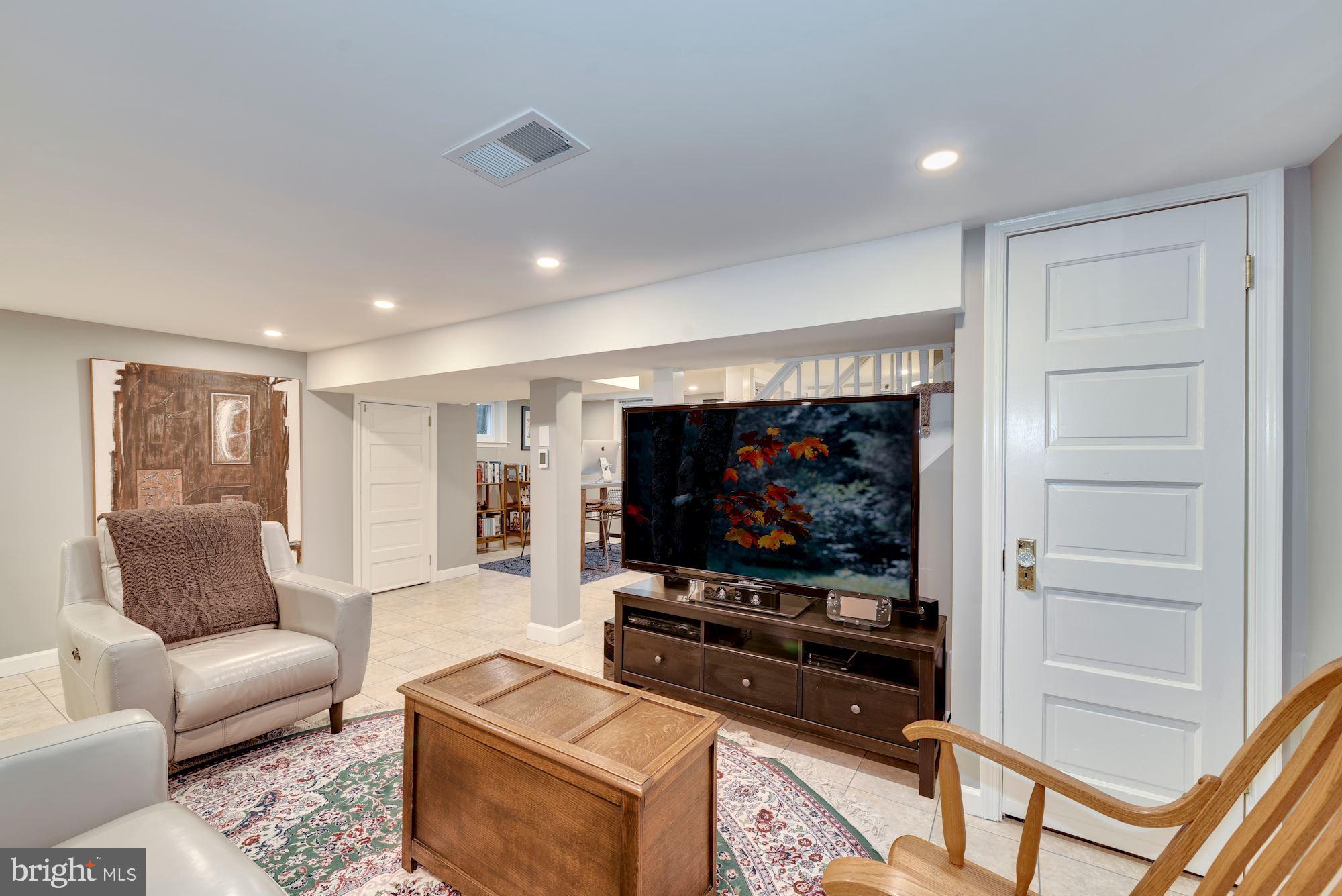 6130 Utah Avenue Northwest Washington, DC 20015 - Photo 26 of 37