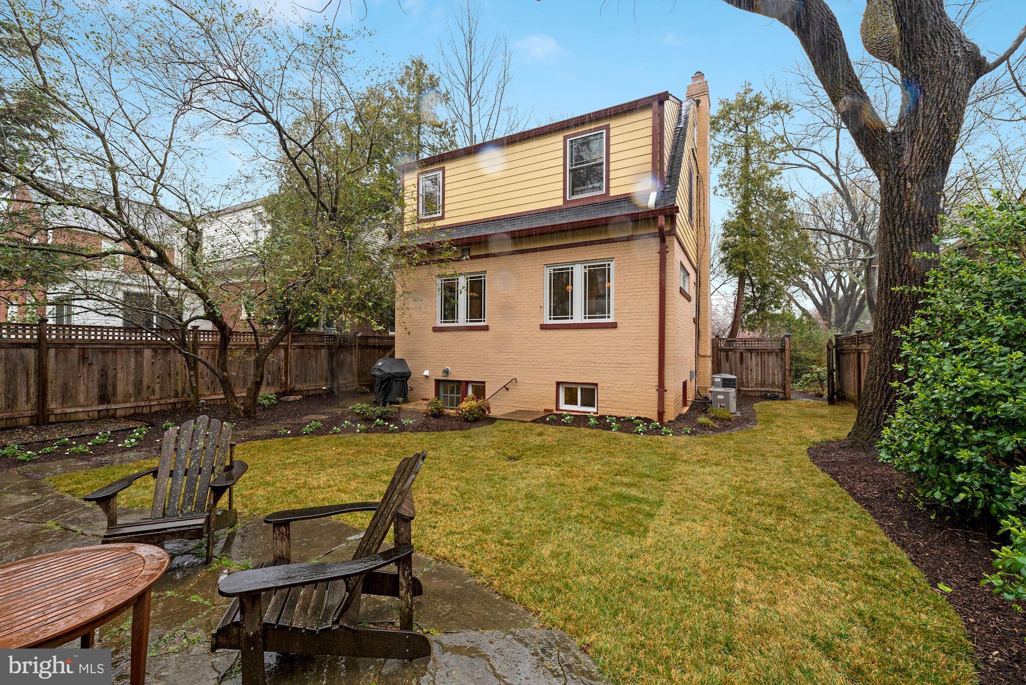 6130 Utah Avenue Northwest Washington, DC 20015 - Photo 31 of 37