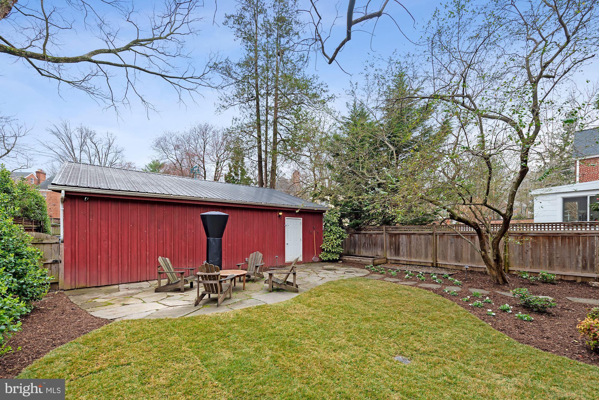 6130 Utah Avenue Northwest Washington, DC 20015 - Photo 32 of 37