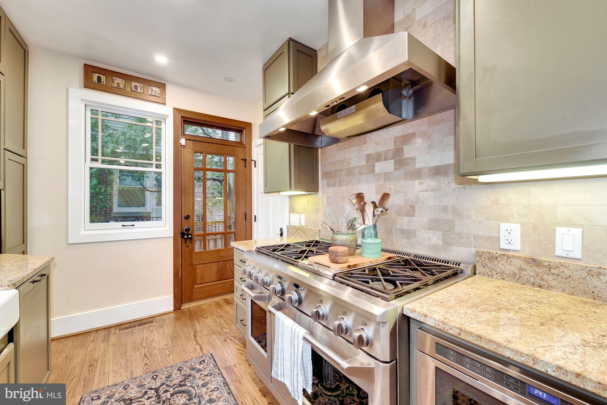 6130 Utah Avenue Northwest Washington, DC 20015 - Photo 10 of 37