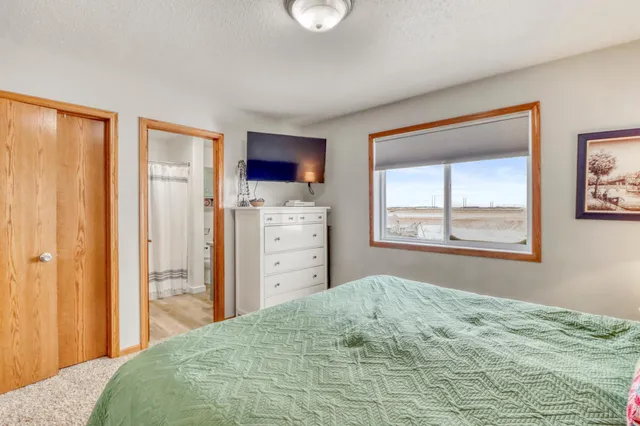 $364,900 | 4510 Sunset Boulevard, West Fargo, ND 58078