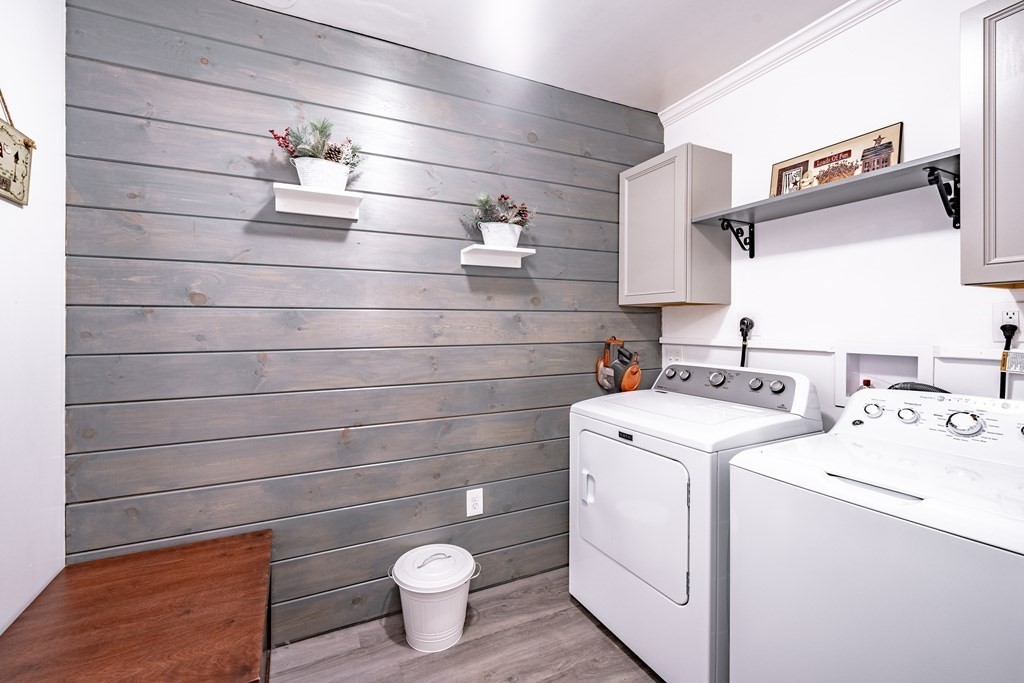 79 Judson Street Springfield, MA 01104 - Photo 20 of 38 a utility room with dryer and washer