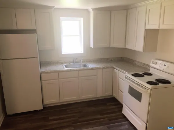 $1,350 | 3965 Seminole Trail, Unit B, Charlottesville, VA 22911