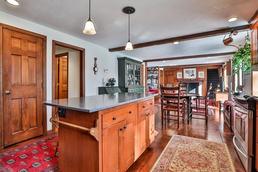 318 Old Littleton Road Harvard, MA 01451 - Photo 5 of 42