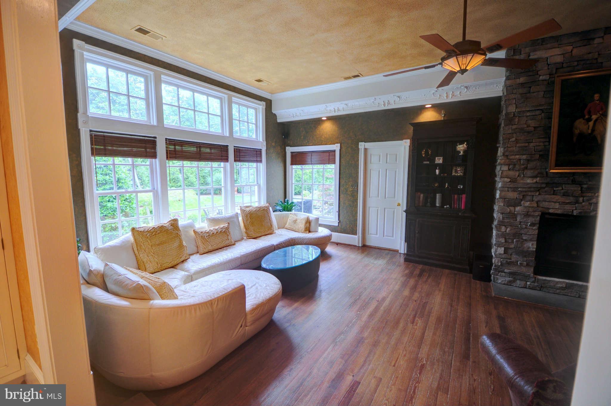 3732 Chain Bridge Road Fairfax, VA 22030 - Photo 14 of 30 Family Room