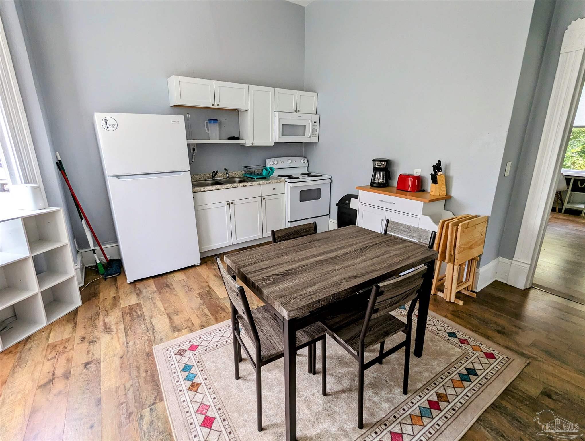 911 North Spring Street, Unit 1 Pensacola, FL 32501 - Photo 6 of 15