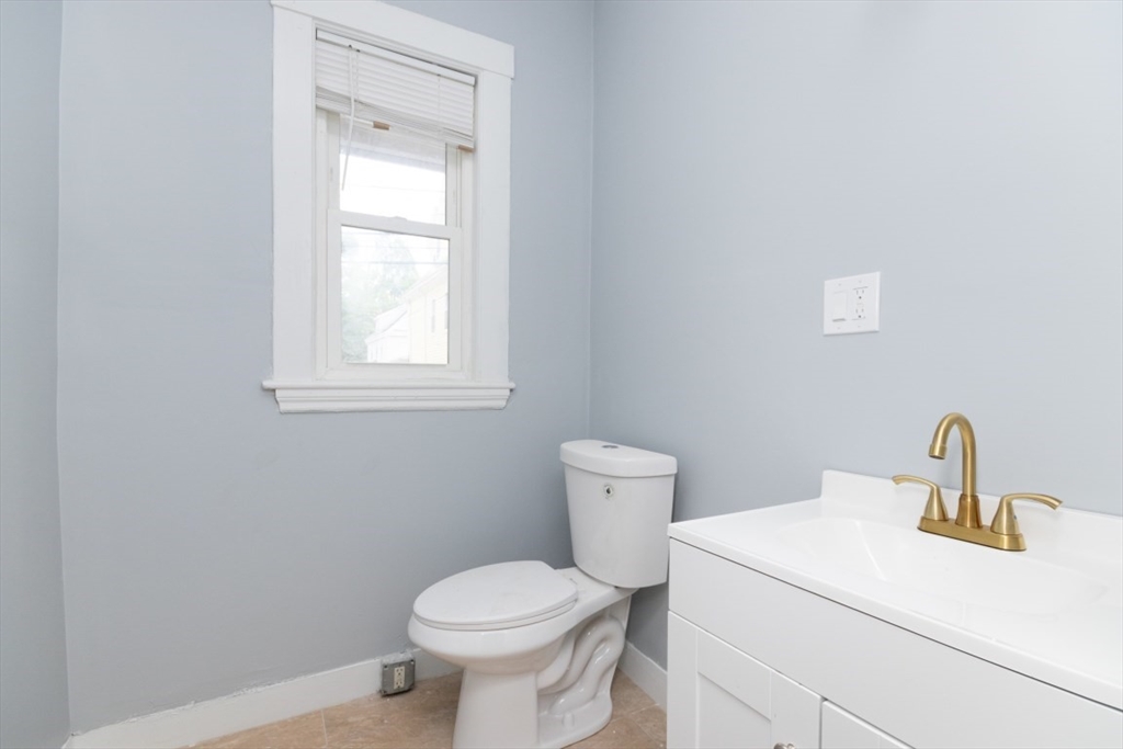 5 Semont Road, Unit 2 Boston, MA 02124 - Photo 8 of 10