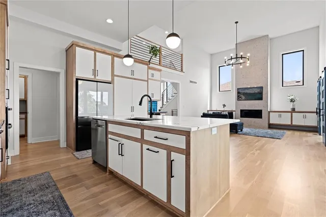 $725,000 | 22615 West 87th Terrace, Lenexa, KS 66227