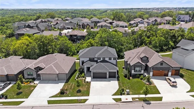 $725,000 | 22615 West 87th Terrace, Lenexa, KS 66227