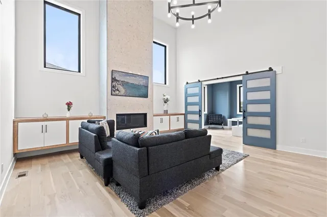 $725,000 | 22615 West 87th Terrace, Lenexa, KS 66227