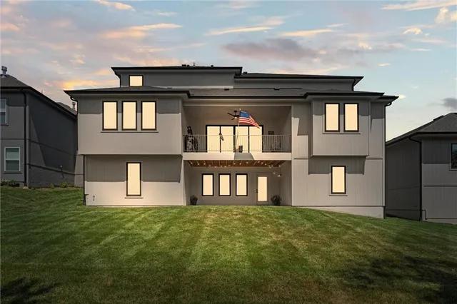 $725,000 | 22615 West 87th Terrace, Lenexa, KS 66227