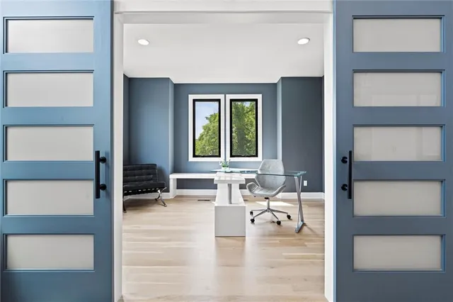 $725,000 | 22615 West 87th Terrace, Lenexa, KS 66227