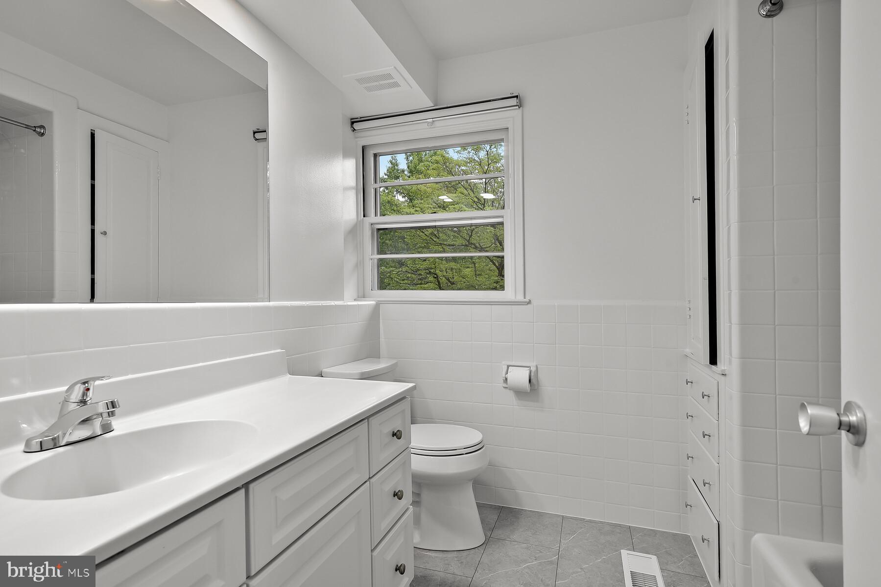 5000 Westpath Terrace Bethesda, MD 20816 - Photo 29 of 44