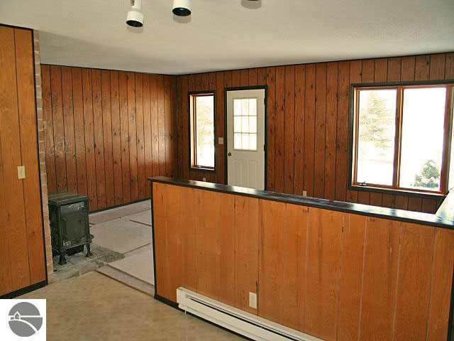 7207 South Dunns Farm Road Maple City, MI 49664 - Photo 6 of 12 1685843-5.JPG