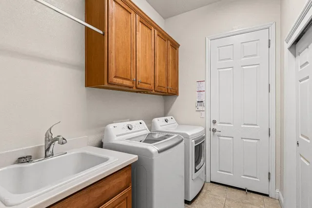 a view of a tennis court