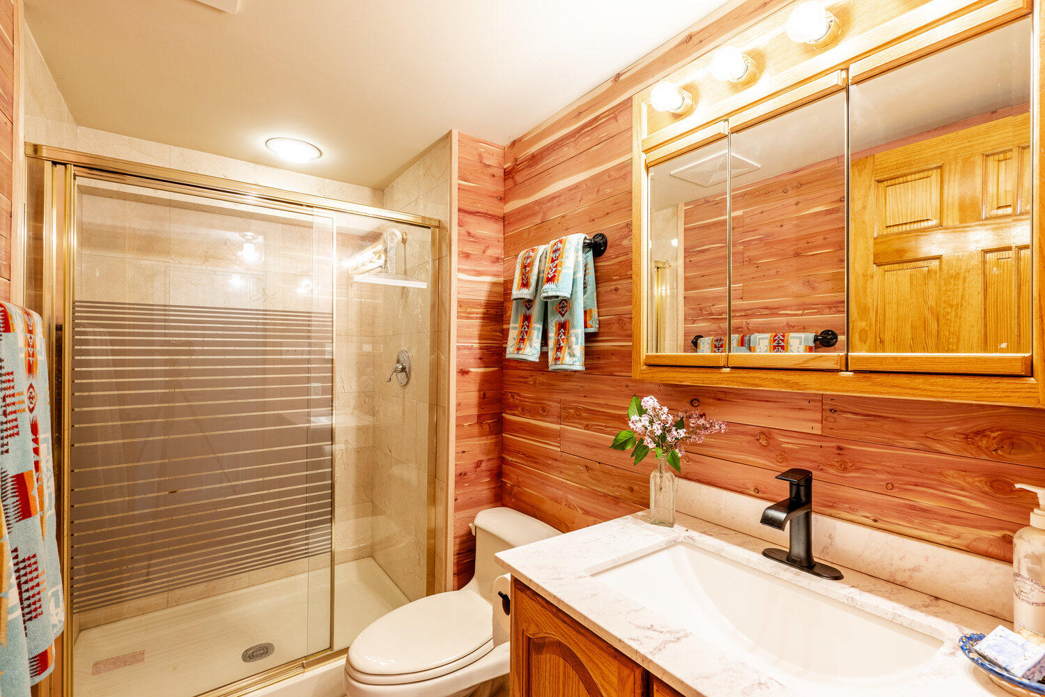 354 Bird Farm Road Sheridan, WY 82801 - Photo 41 of 51 upstairs bath