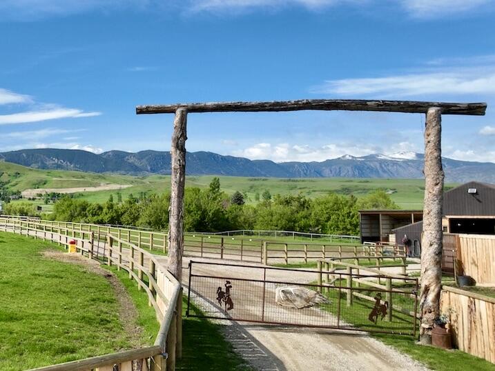 354 Bird Farm Road Sheridan, WY 82801 - Photo 9 of 51 Entry Gate