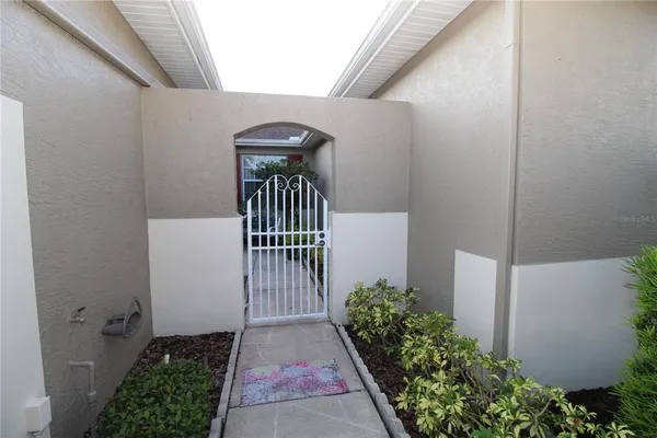 $1,900 | 704 Tremont Greens Lane, Unit 107, Sun City Center, FL 33573