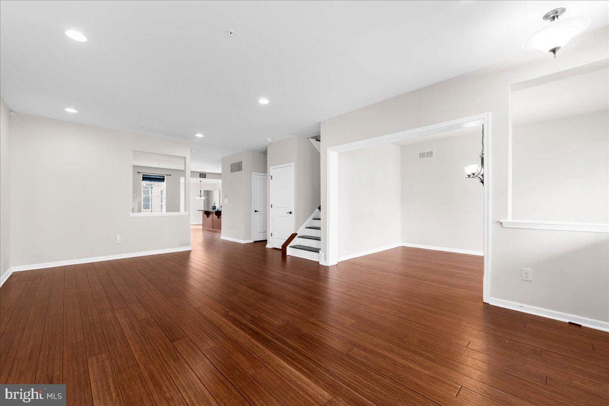 142 Spring Oak Drive Malvern, PA 19355 - Photo 5 of 37