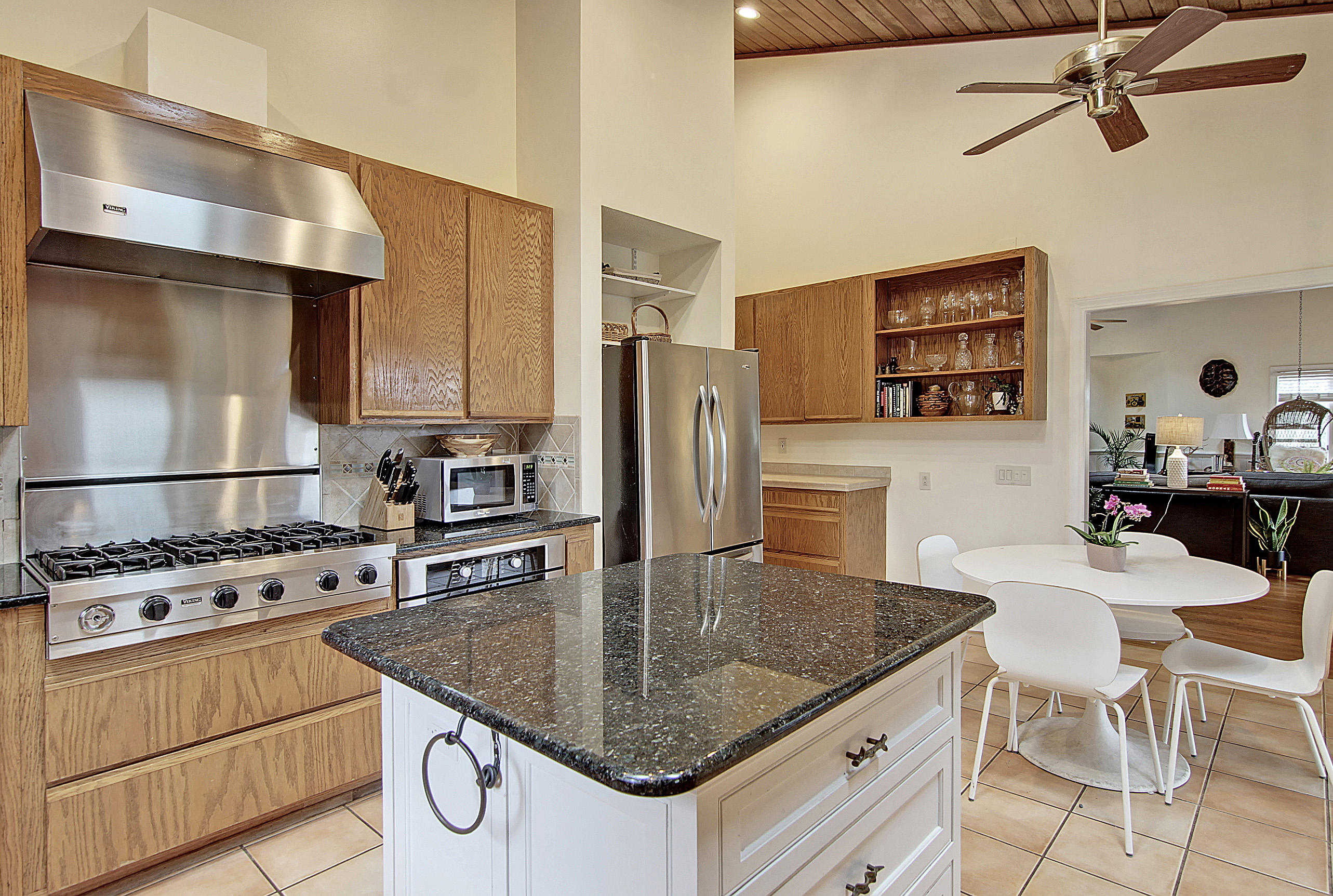 808 Milldenhall Road Mount Pleasant, SC 29464 - Photo 14 of 64 Kitchen looking to living room
