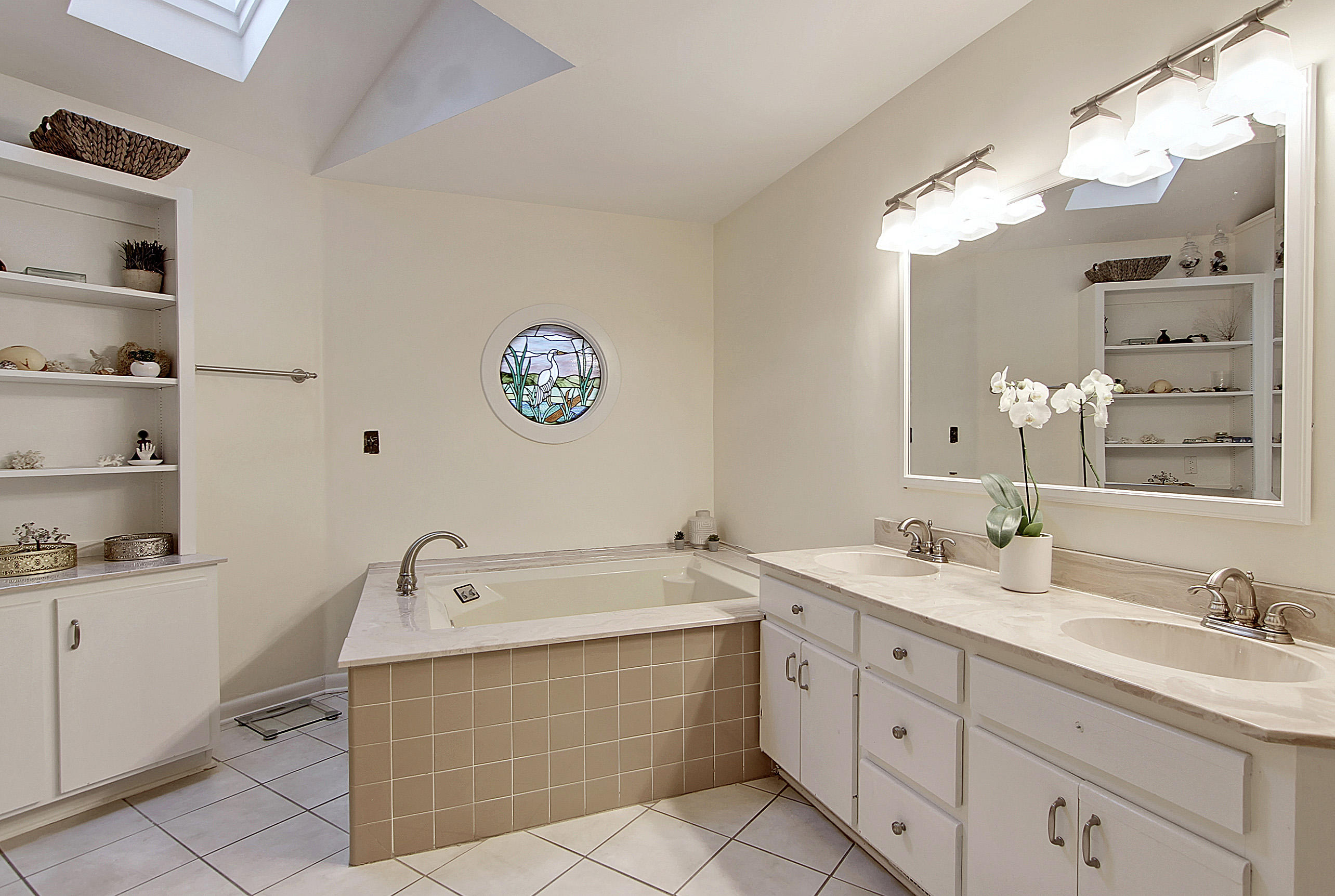808 Milldenhall Road Mount Pleasant, SC 29464 - Photo 39 of 64 Main Bedroom Bathroom