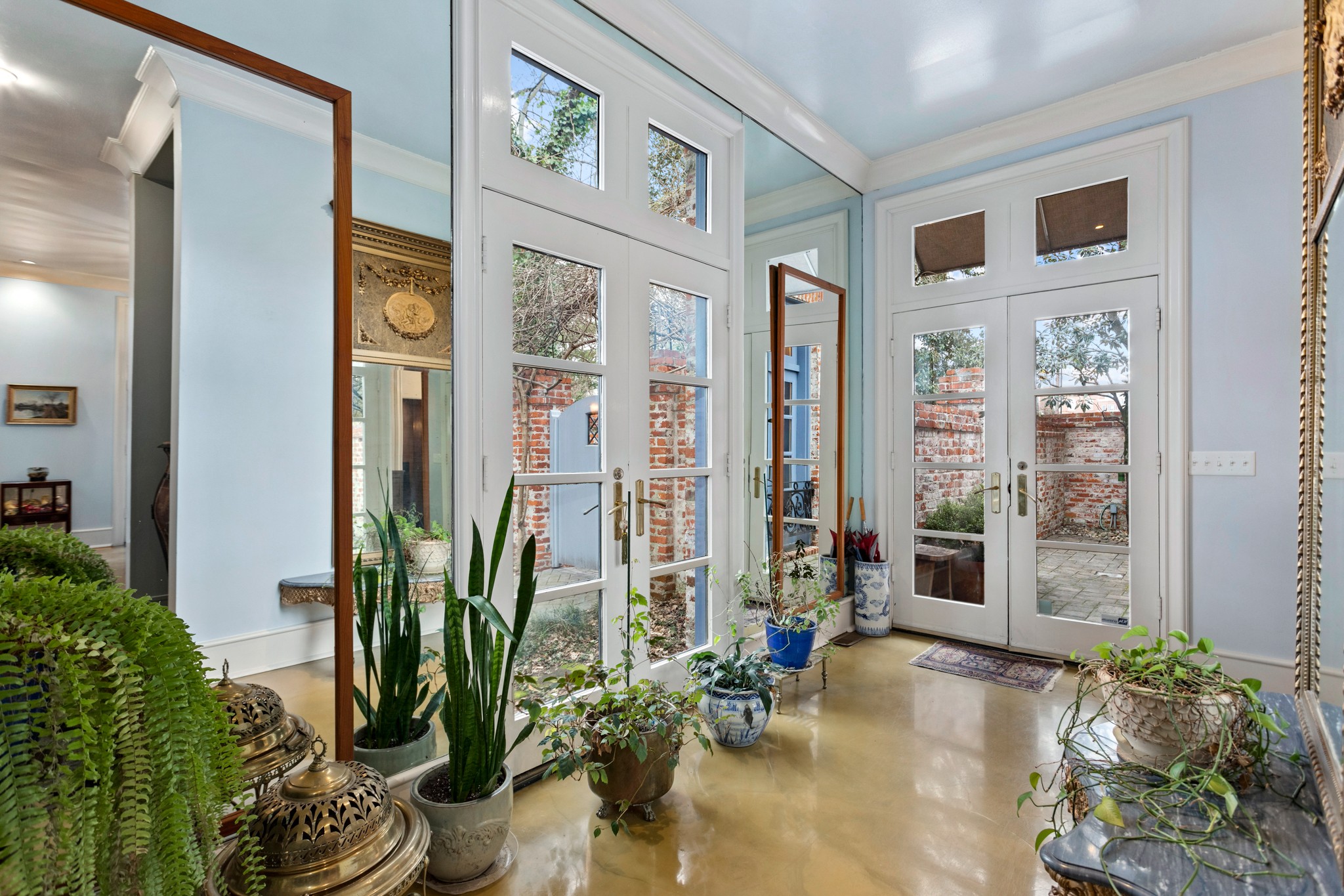 3904 Hobbs Road Nashville, TN 37215 - Photo 3 of 35 Gallery Image 3