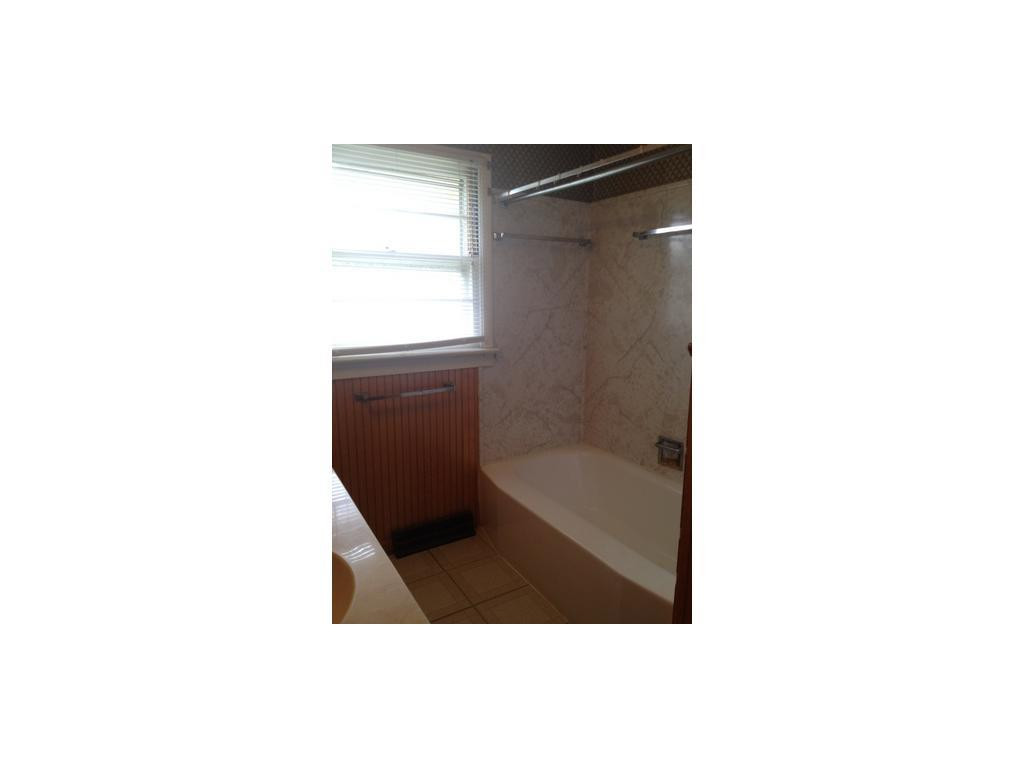 702 Sycamore Road Graham, NC 27253 - Photo 10 of 19 Gallery Image 10