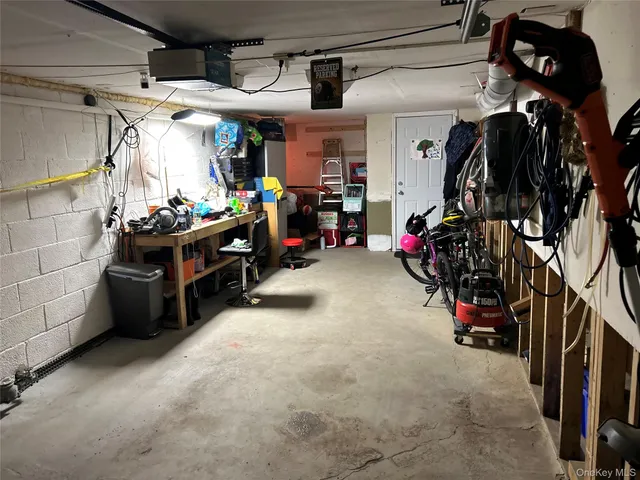 $2,150 | 102 Overocker Road, Unit 2, Poughkeepsie, NY 12603