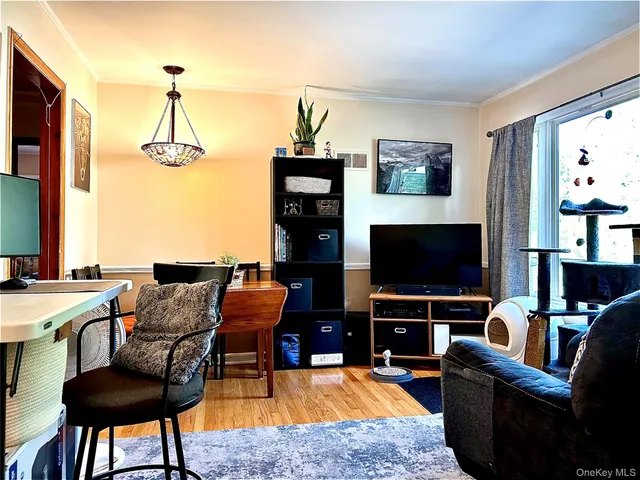 $2,150 | 102 Overocker Road, Unit 2, Poughkeepsie, NY 12603